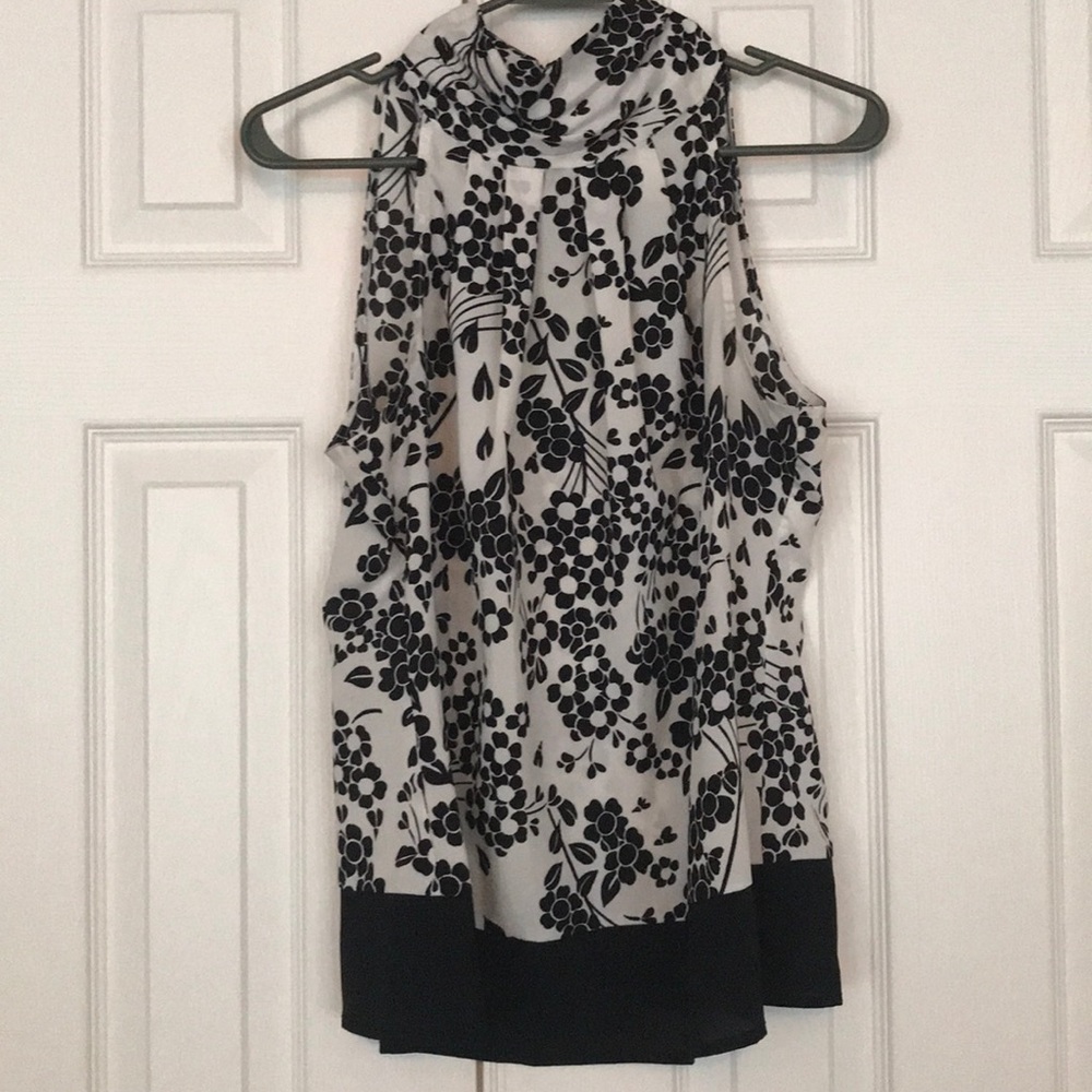 NY & Co sleeveless blouse.